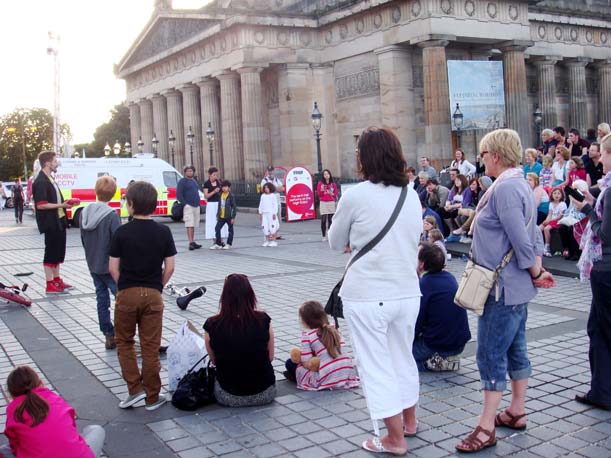 Street Performers during the Edinburgh Fringe